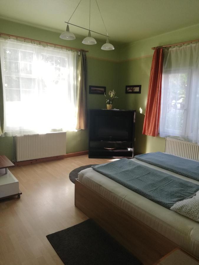 Kornel Apartman Siofok Exterior photo